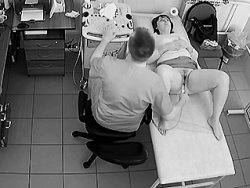 voyeur - Telecamera spia in un ufficio di ginecologia